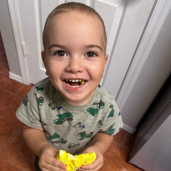 Meet your Posher, Jackalyn - Picture 2 of 2